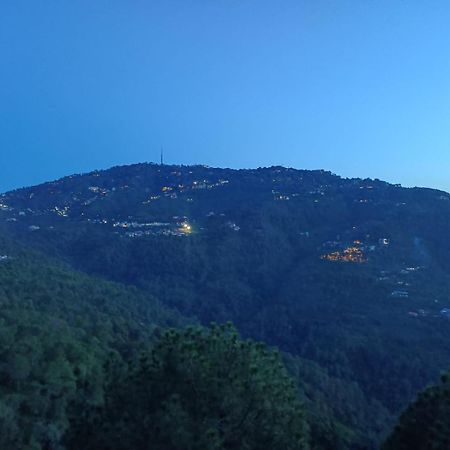 The Western Heights I Serviced Apartments I Pvt Balcony I Lift I Peacefull Area I Family Accomodation I Kasauli I By Exotic Stays Extérieur photo