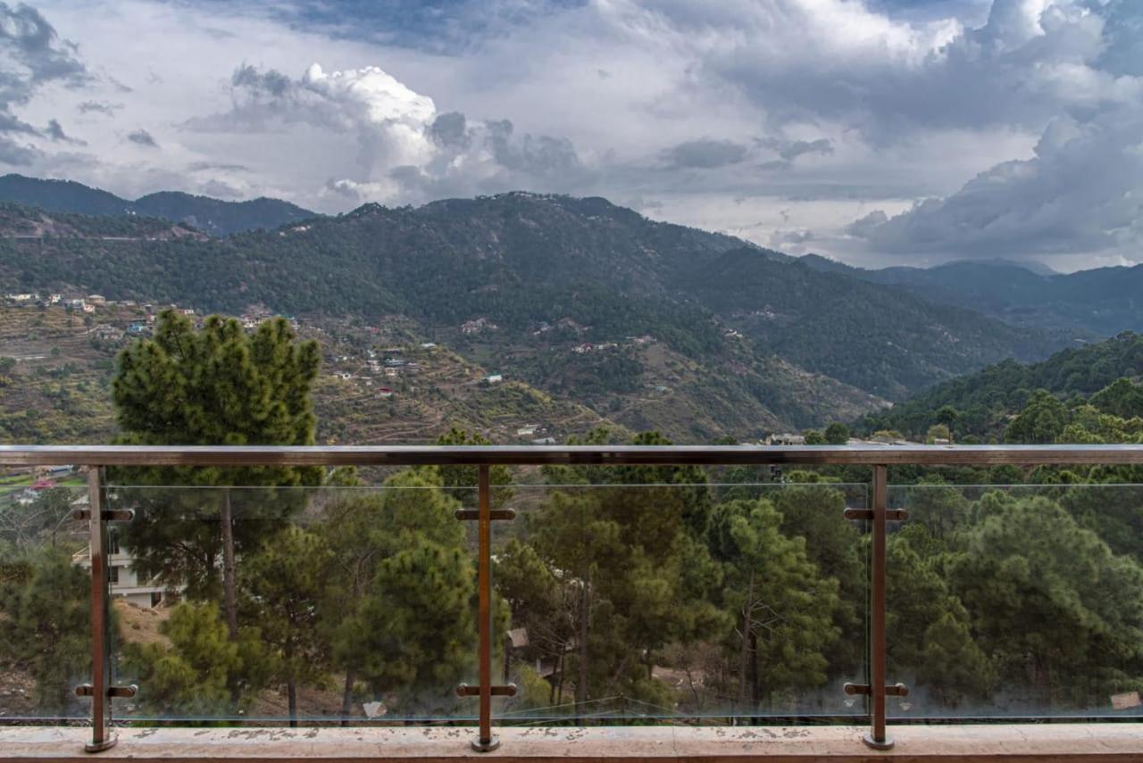 The Western Heights I Serviced Apartments I Pvt Balcony I Lift I Peacefull Area I Family Accomodation I Kasauli I By Exotic Stays Extérieur photo