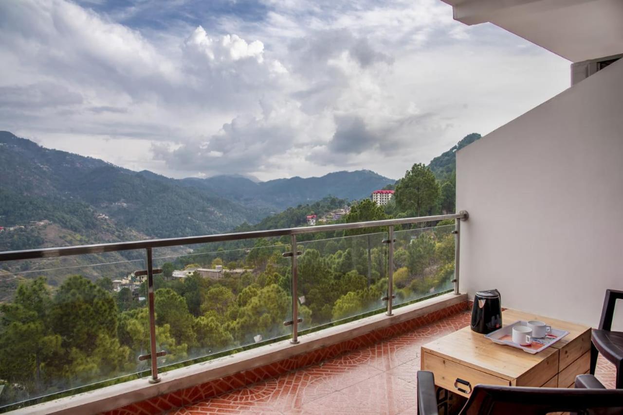 The Western Heights I Serviced Apartments I Pvt Balcony I Lift I Peacefull Area I Family Accomodation I Kasauli I By Exotic Stays Extérieur photo